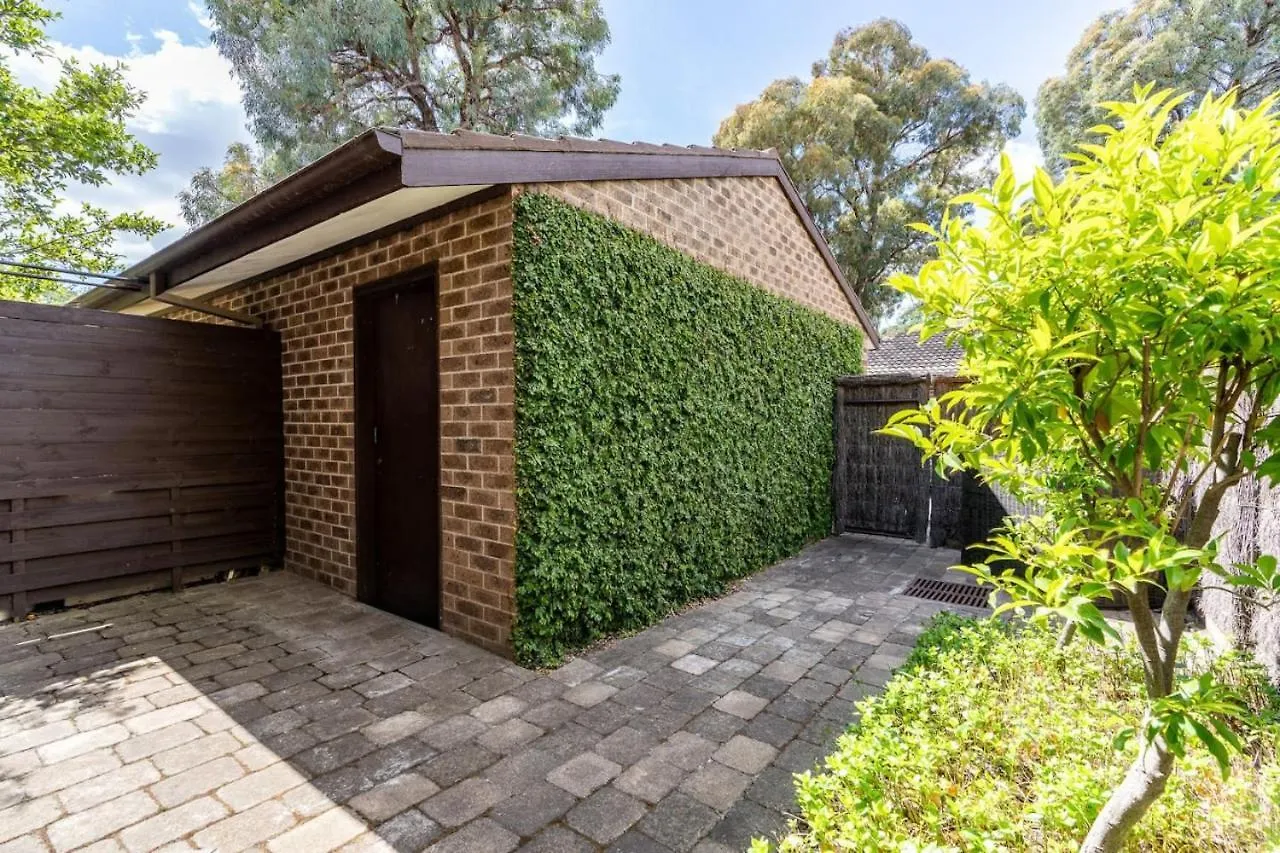 Charming Two-Story 2Br Townhouse In Braddon Villa Canberra Holiday home