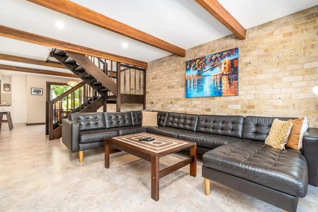 Charming Two-Story 2Br Townhouse In Braddon Villa Canberra
